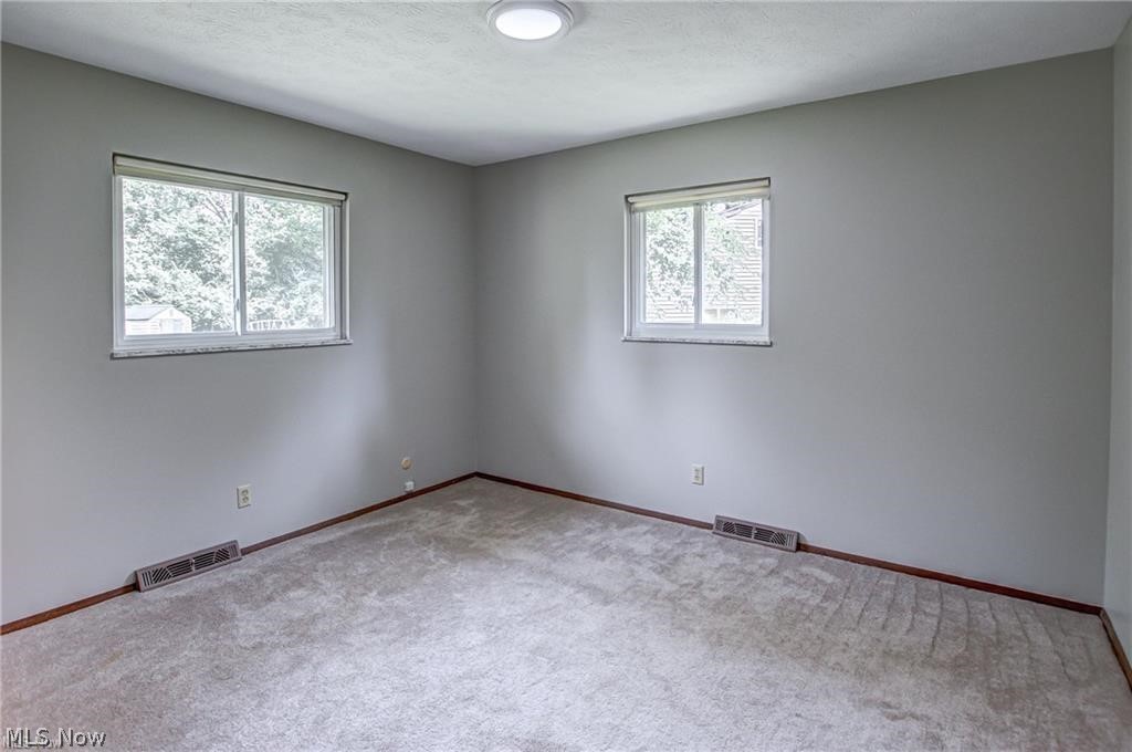 21002 Lunn Road Strongsville, OH 44149 - Photo 12 of 31
