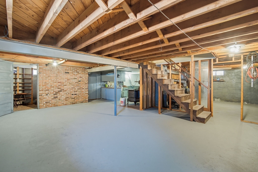 43 Greenleaf Avenue West Springfield, MA 01089 - Photo 27 of 37 a view of a room with gym equipment