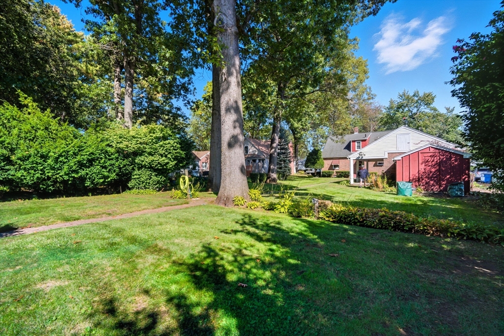 43 Greenleaf Avenue West Springfield, MA 01089 - Photo 37 of 37 a garden view with a seating space