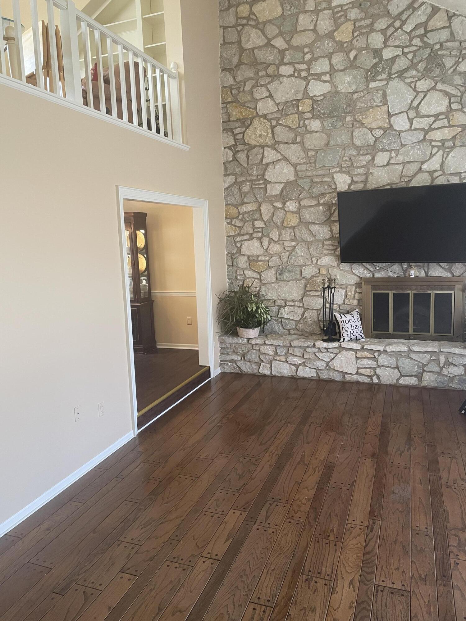 3033 East Linmuth Drive Springfield, OH 45503 - Photo 3 of 21