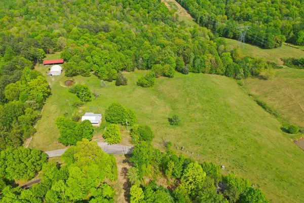 $650,000 | 3915 Oak Ridge Road, Palmyra, TN 37142