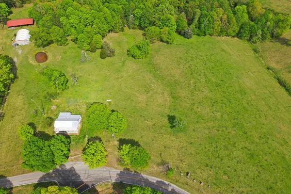 $650,000 | 3915 Oak Ridge Road, Palmyra, TN 37142