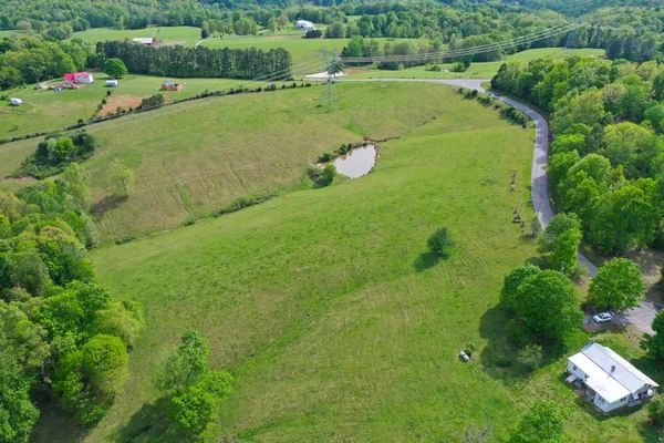$650,000 | 3915 Oak Ridge Road, Palmyra, TN 37142