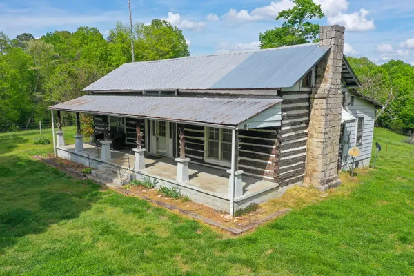 $650,000 | 3915 Oak Ridge Road, Palmyra, TN 37142