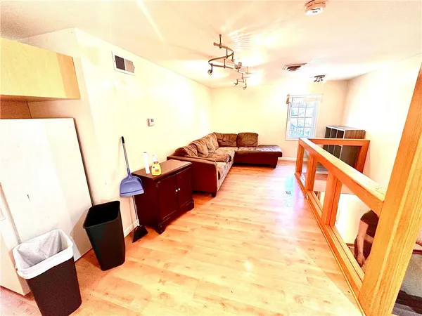 $2,250 | 42 Broadway, Newport, RI 02840