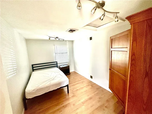 $2,250 | 42 Broadway, Newport, RI 02840