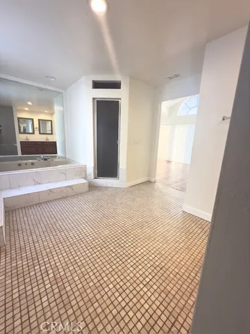 $4,800 | 11423 216th Street, Lakewood, CA 90715