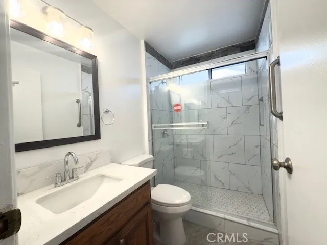 $4,800 | 11423 216th Street, Lakewood, CA 90715