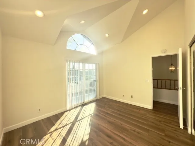 $4,800 | 11423 216th Street, Lakewood, CA 90715