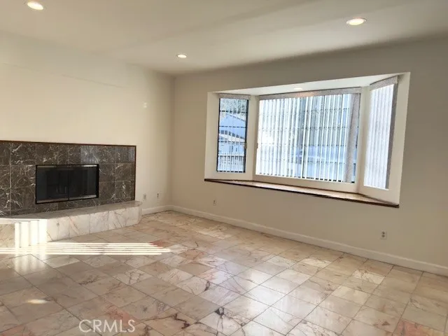 $4,800 | 11423 216th Street, Lakewood, CA 90715