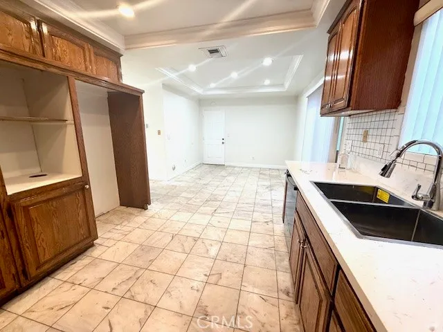 $4,800 | 11423 216th Street, Lakewood, CA 90715