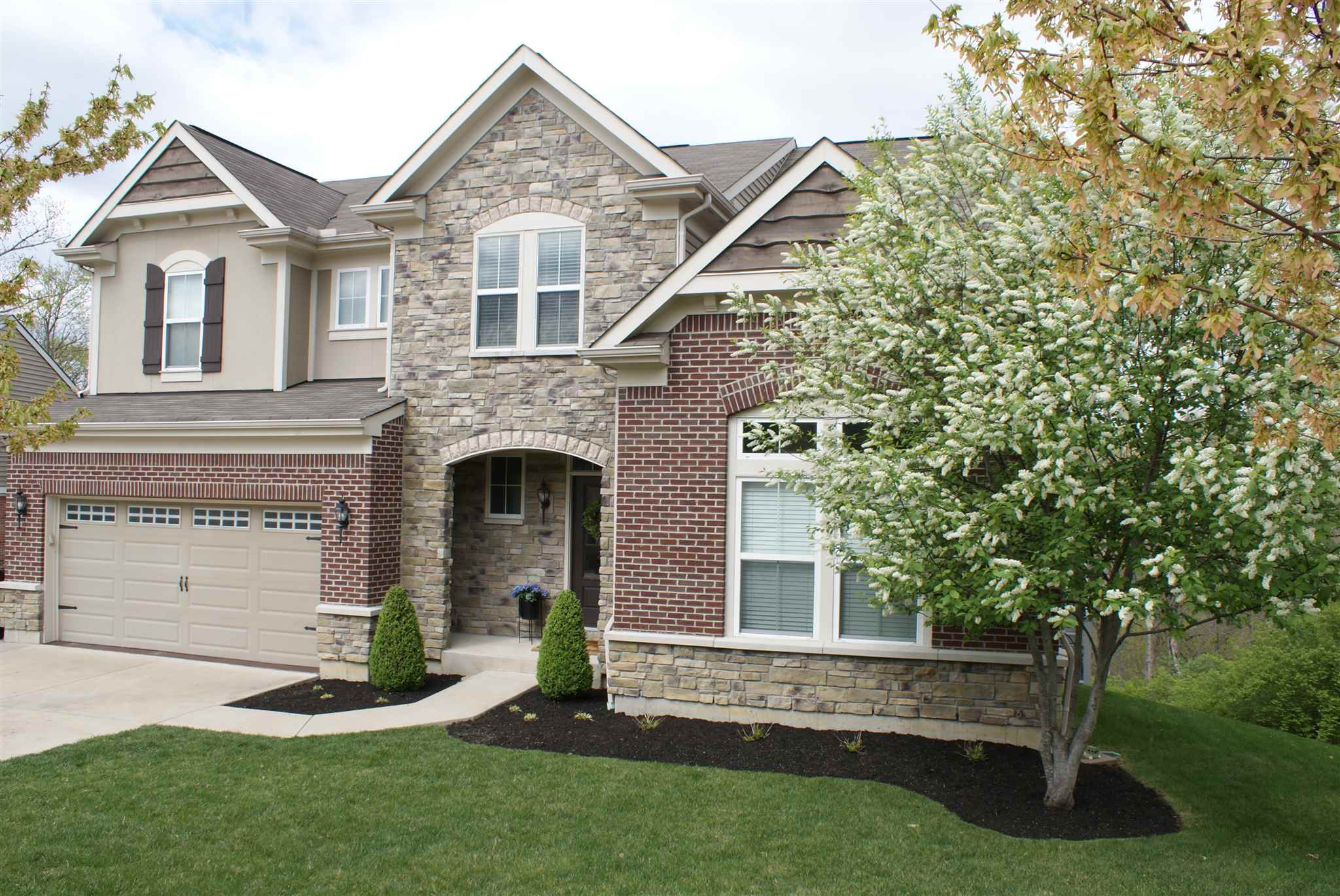 725 Sandstone Ridge Newport, KY 41076 - Photo 3 of 46 Exterior 2