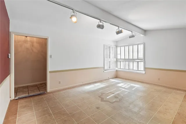 $325,000 | 518 Dolphin Place, Corpus Christi, TX 78411