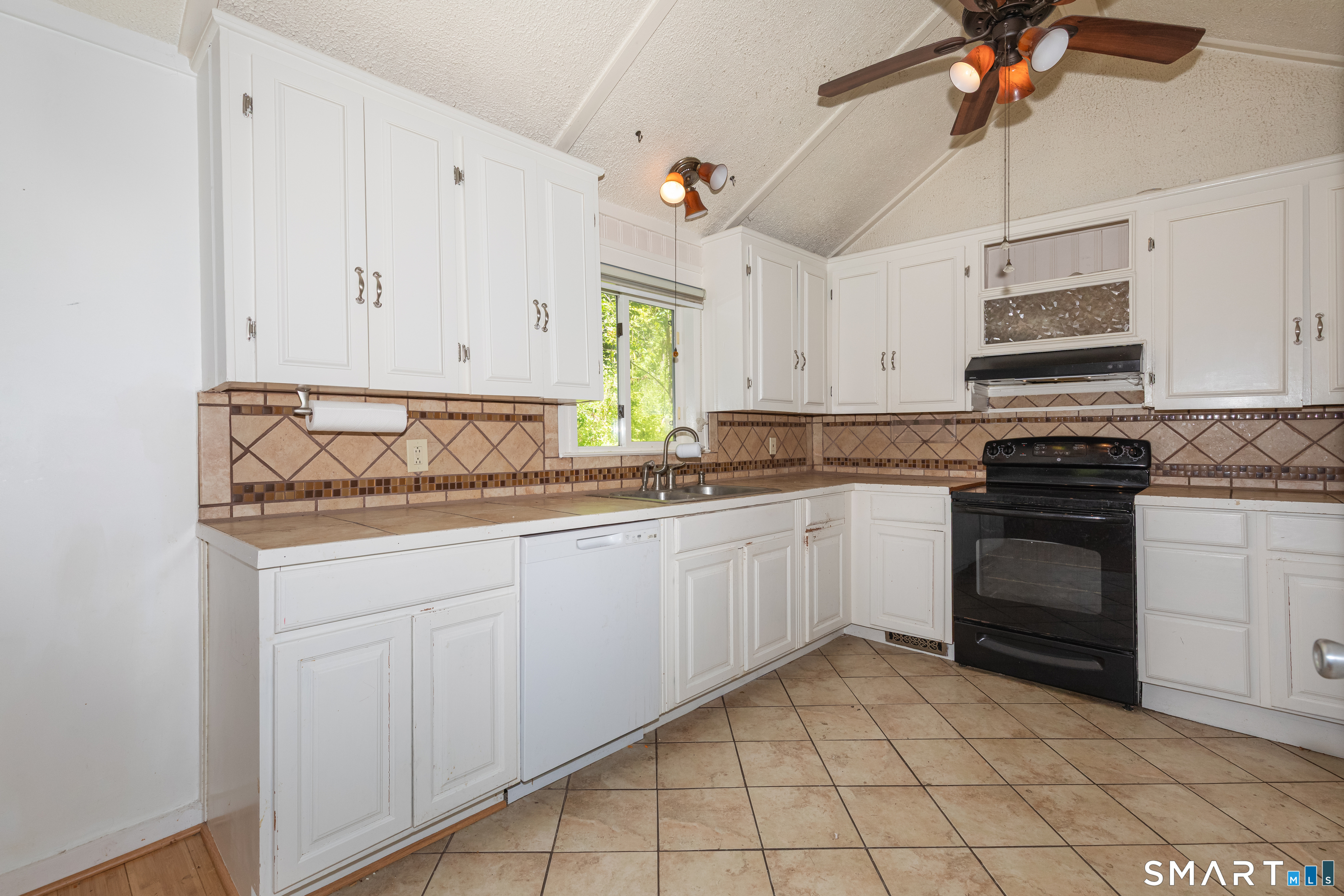 1 Boat Road Danbury, CT 06811 - Photo 11 of 33