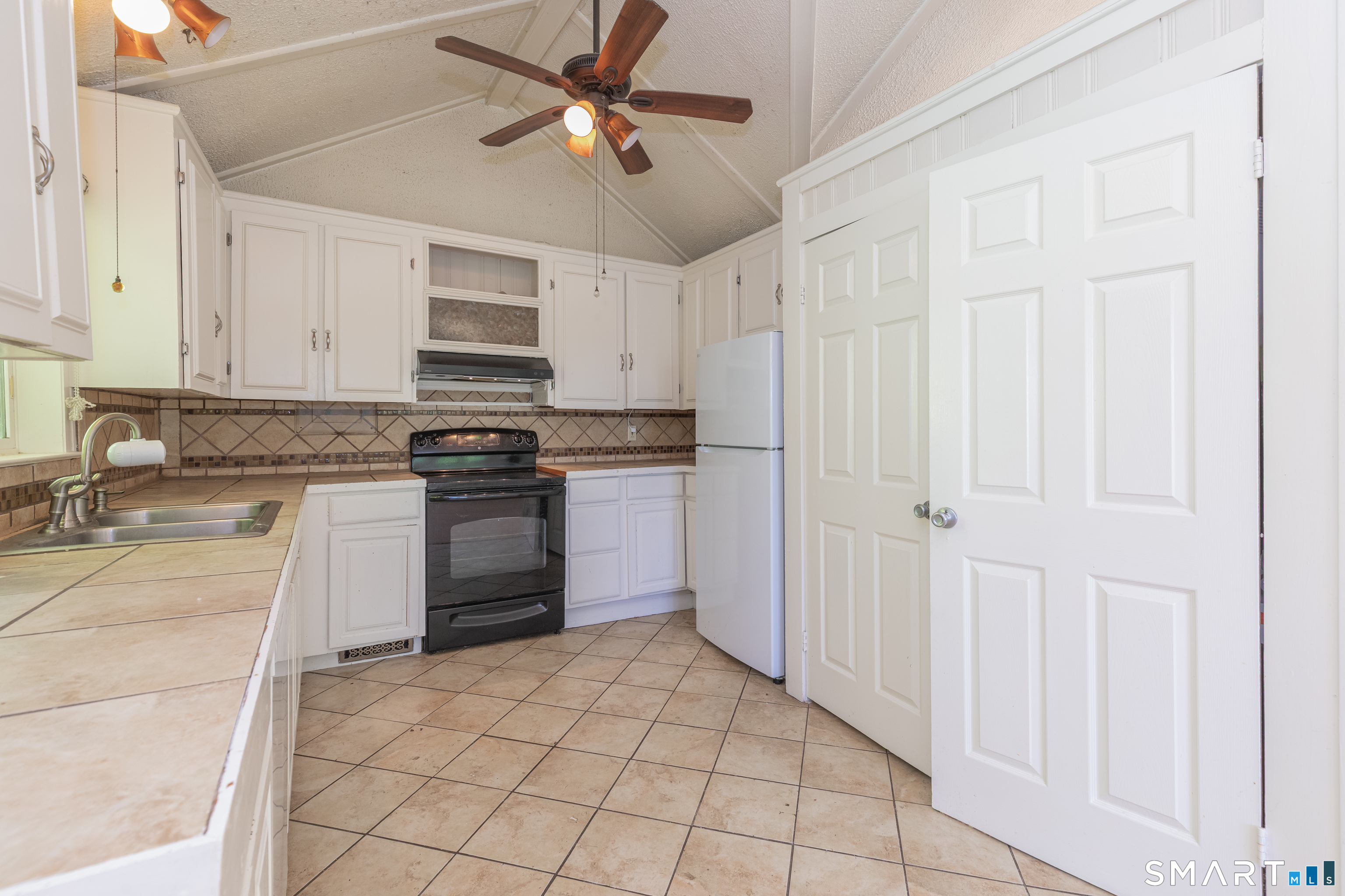 1 Boat Road Danbury, CT 06811 - Photo 12 of 33
