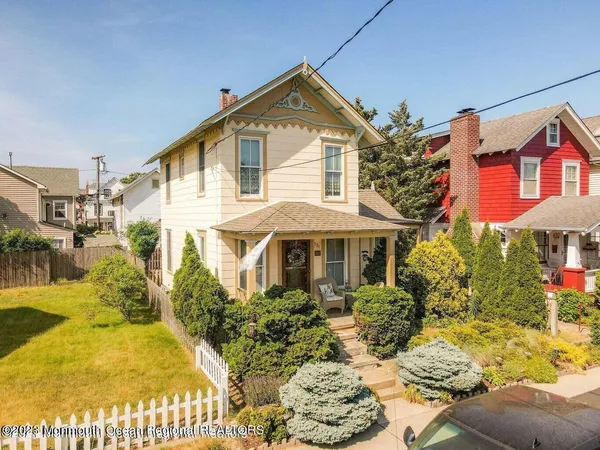 $2,500 | 131 Cookman Avenue, Ocean Grove, NJ 07756