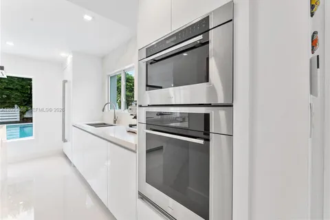 $2,595,000 | 1903 Bay Drive, Pompano Beach, FL 33062