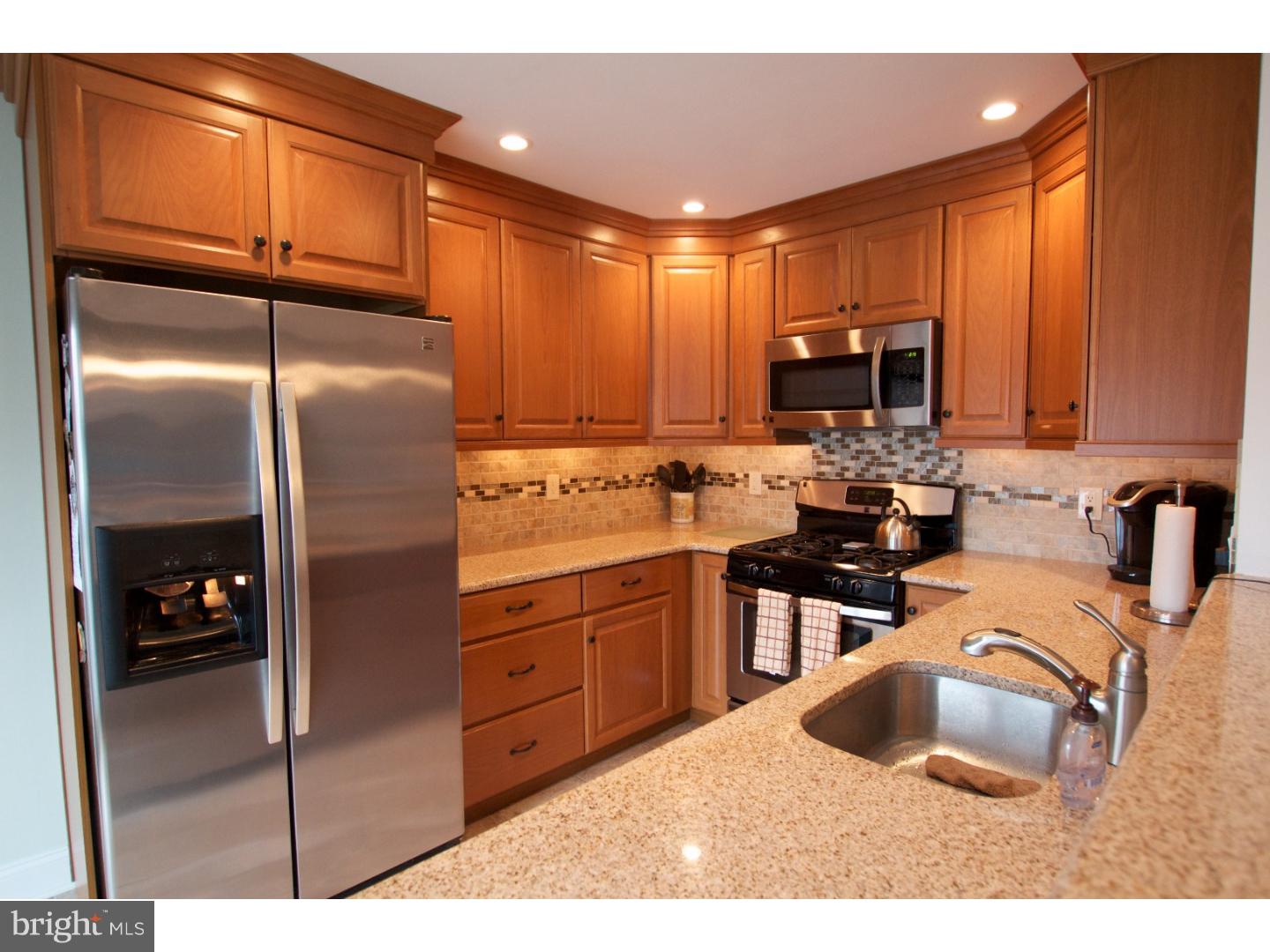 12333 Wyndom Road Philadelphia, PA 19154 - Photo 9 of 21