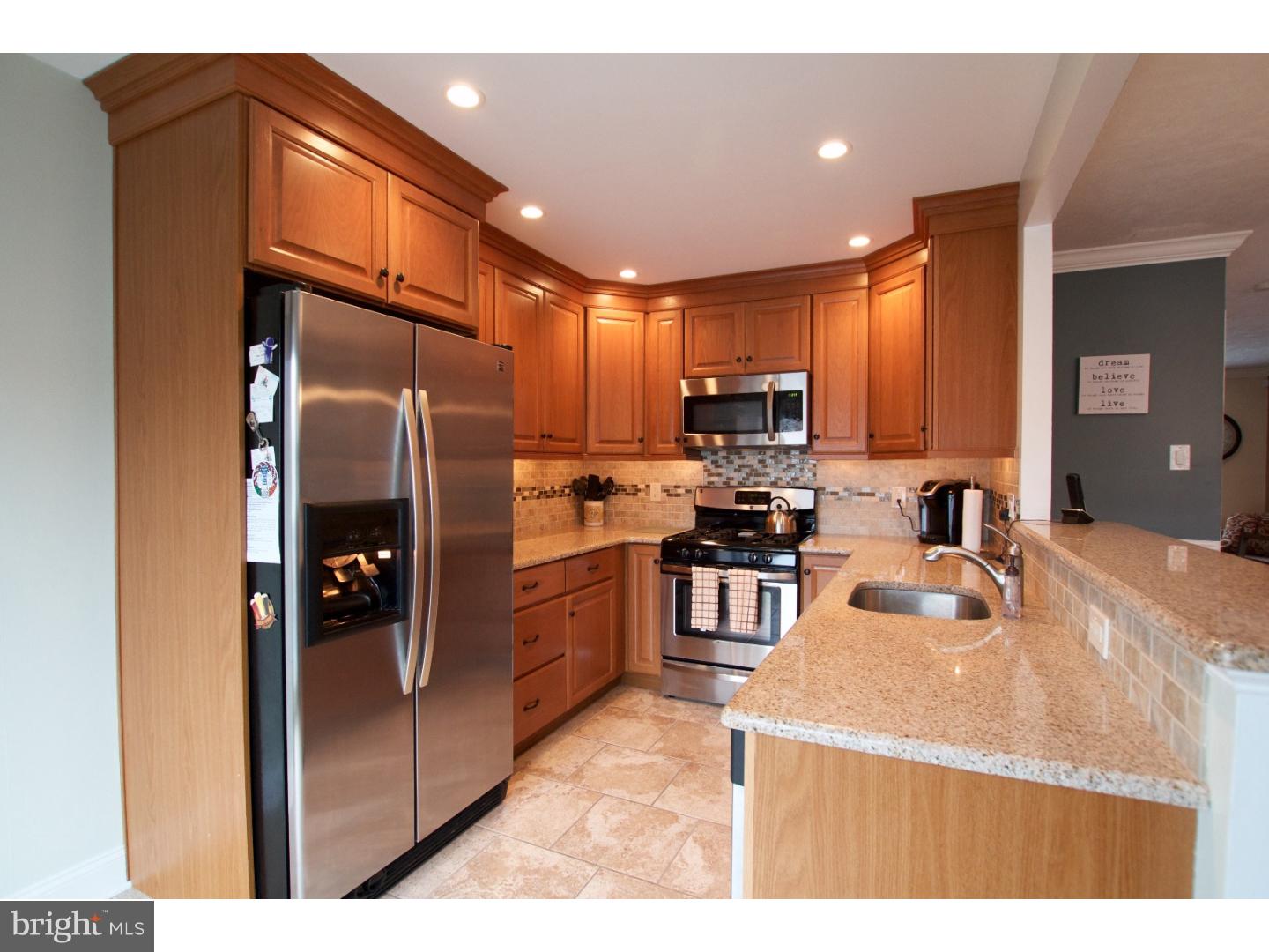 12333 Wyndom Road Philadelphia, PA 19154 - Photo 10 of 21