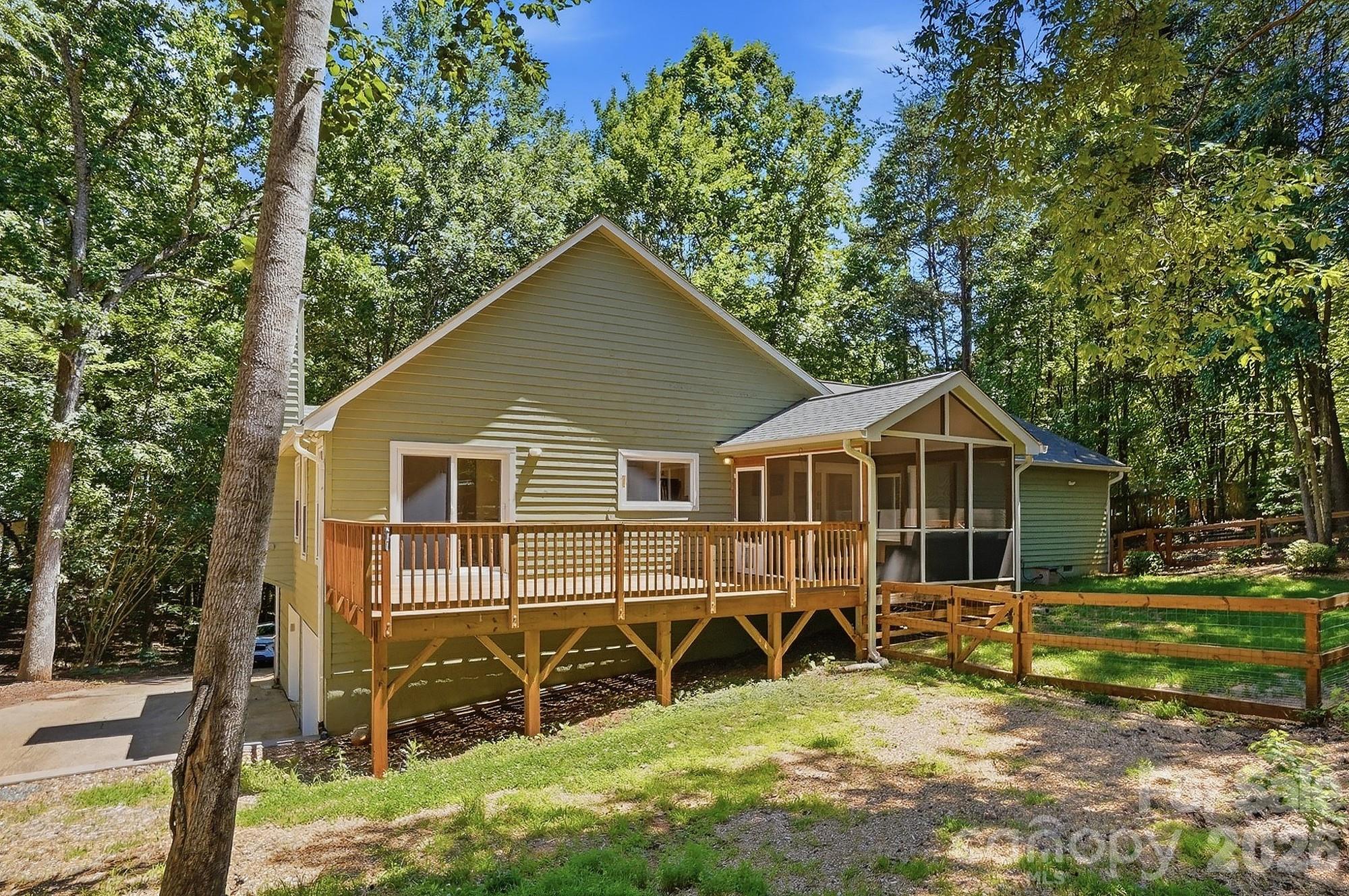 14428 Harbor Estate Road Charlotte, NC 28278 - Photo 45 of 47 Gallery Image 45