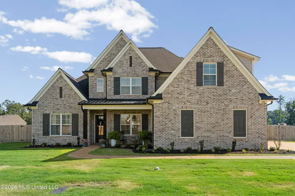 $569,900 | 4392 Brooke Drive, Nesbit, MS 38651
