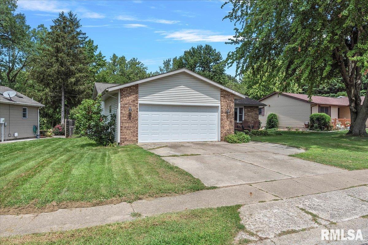 63 Camelot Drive Rochester, IL 62563 - Photo 3 of 28