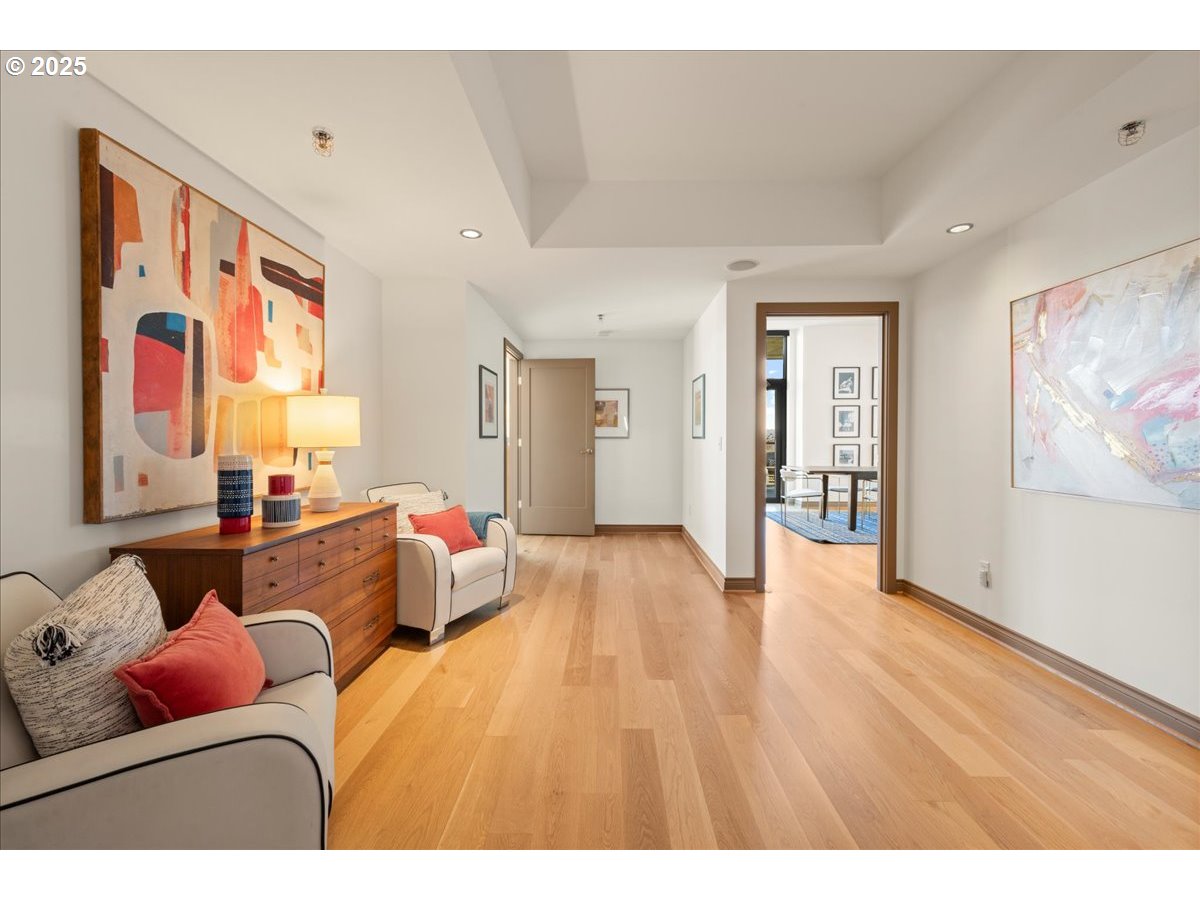 2436 Northwest Westover Road, Unit 400 Portland, OR 97210 - Photo 17 of 32 Gallery Image 17
