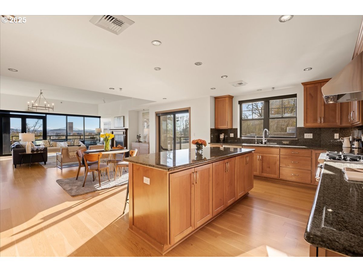 2436 Northwest Westover Road, Unit 400 Portland, OR 97210 - Photo 5 of 32 Gallery Image 5
