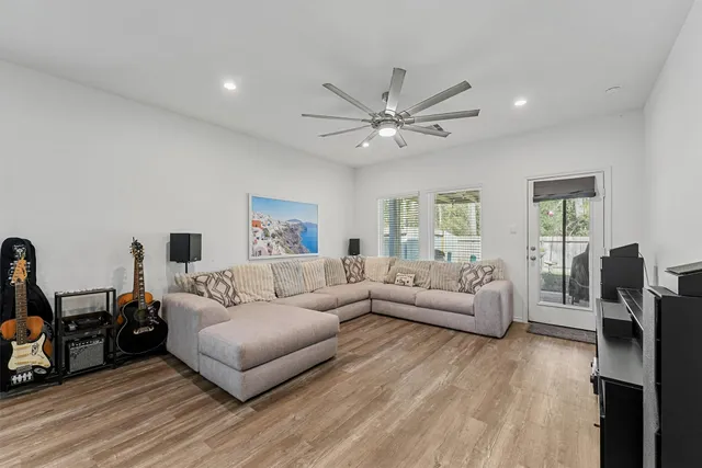 $2,200 | 24006 Sunview Valley Dr Spring, Spring, TX 77373