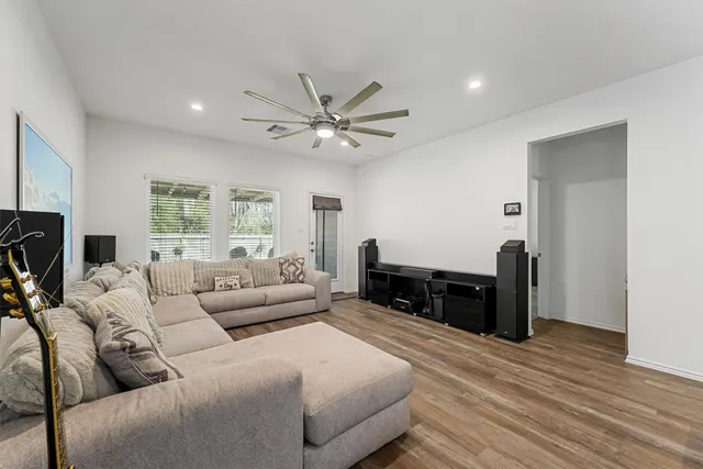 $2,200 | 24006 Sunview Valley Dr Spring, Spring, TX 77373