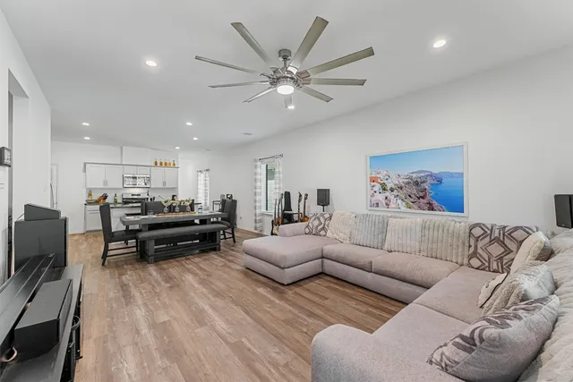 $2,200 | 24006 Sunview Valley Dr Spring, Spring, TX 77373