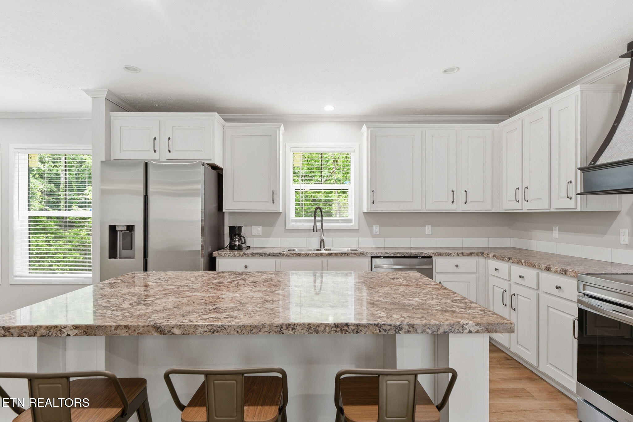 283 Farmer's Hollow Road Clinton, TN 37716 - Photo 10 of 28 13-web-or-mls-DSC_0036