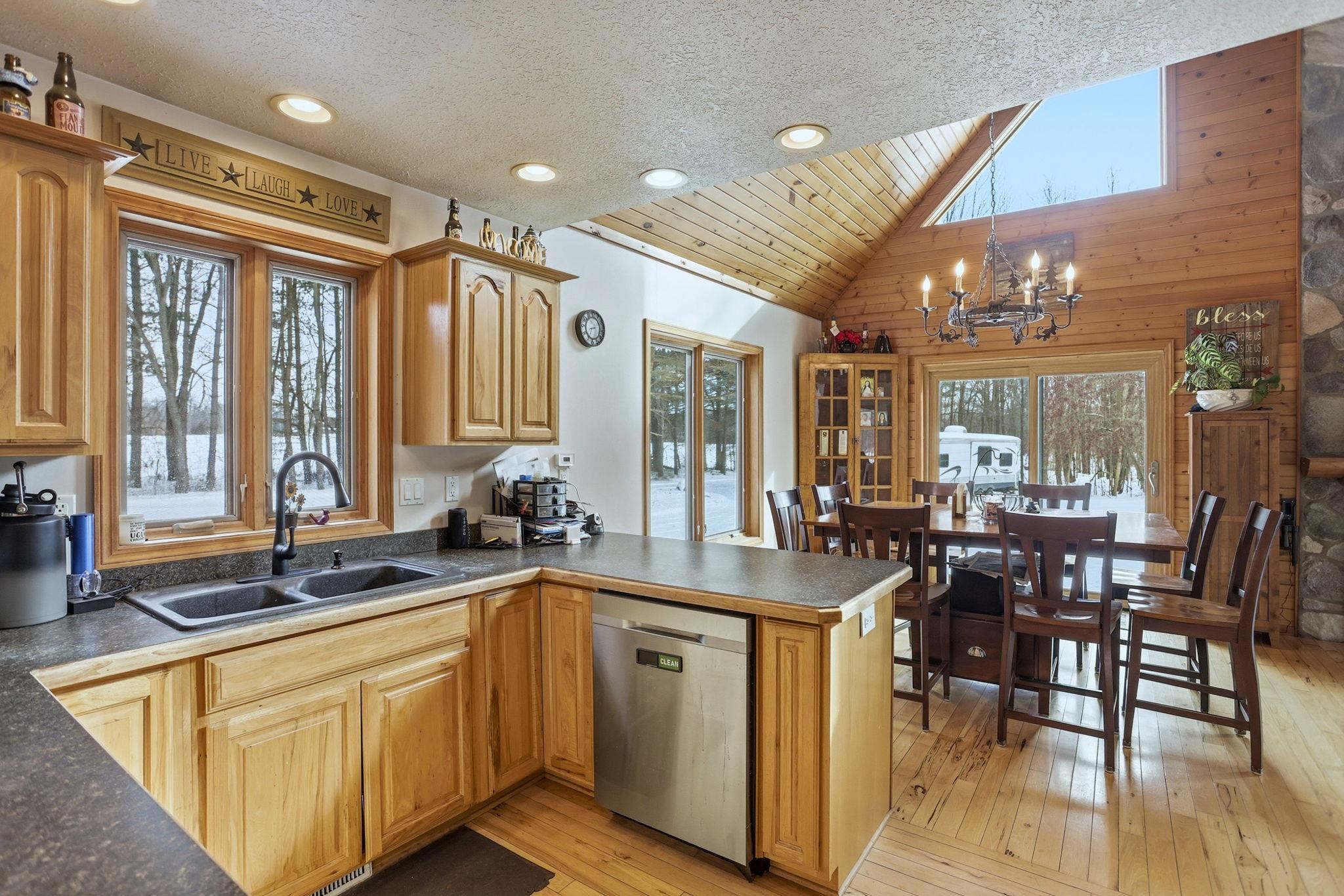 3900 Birch Run Road Millington, MI 48746 - Photo 15 of 62 50198900-594d2e39-75eb-430e-b7ca-4f2e8576b514.JPG