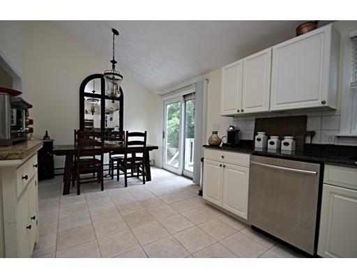 9 Bayview Road Saugus, MA 01906 - Photo 5 of 34 Gallery Image 5