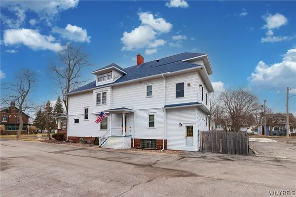 $1,295 | 319 Wheatfield Street, North Tonawanda, NY 14120