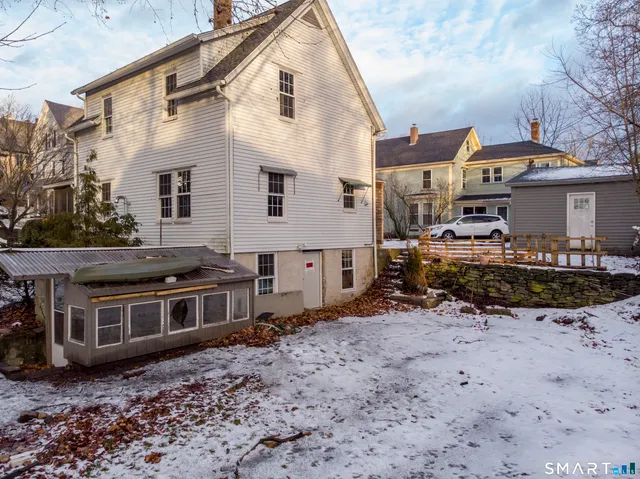 $299,000 | 33 Chapman Street, Putnam, CT 06260