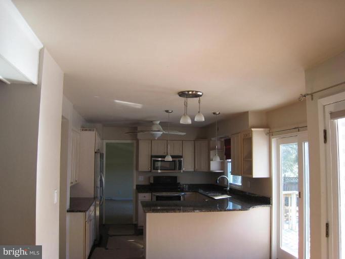 2208 Forest Ridge Road Lutherville-Timonium, MD 21093 - Photo 14 of 30 Kitchen/Family Room