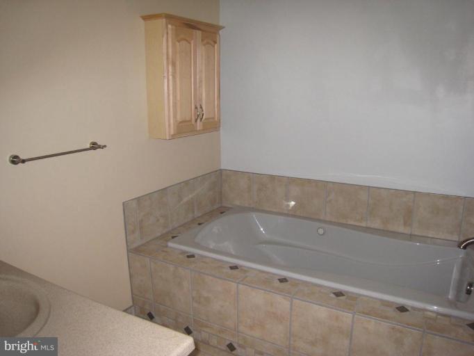 2208 Forest Ridge Road Lutherville-Timonium, MD 21093 - Photo 20 of 30 Master Bath