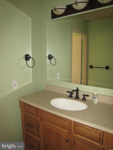 2208 Forest Ridge Road Lutherville-Timonium, MD 21093 - Photo 10 of 30 Bath #1