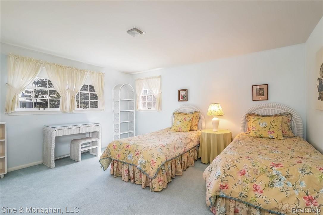 88 Cloverly Road Grosse Pointe, MI 48236 - Photo 33 of 53 033-Bedroom-5620489-medium.jpg