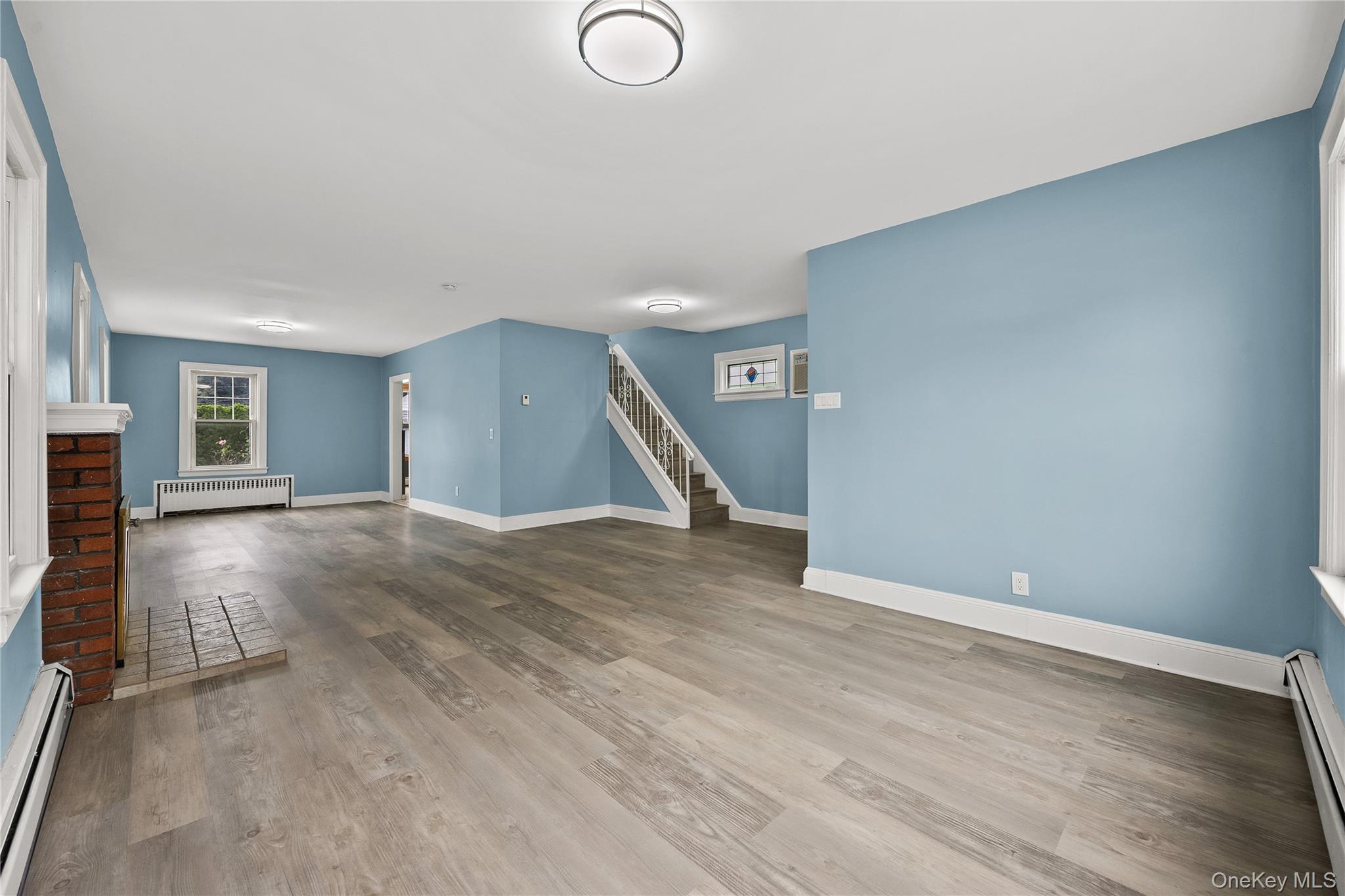 425 Marcellus Road Mineola, NY 11501 - Photo 4 of 20 Gallery Image 4