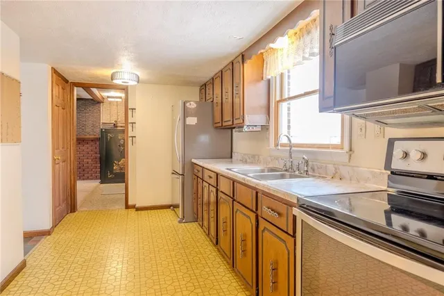 $269,900 | 1142 Apples Mill Road, West Newton, PA 15089