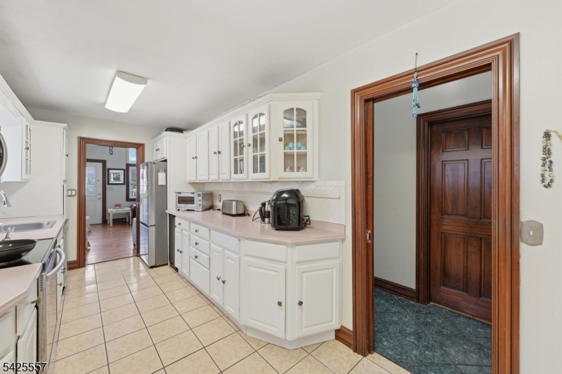 6 Oneida Avenue Hopatcong, NJ 07843 - Photo 18 of 42