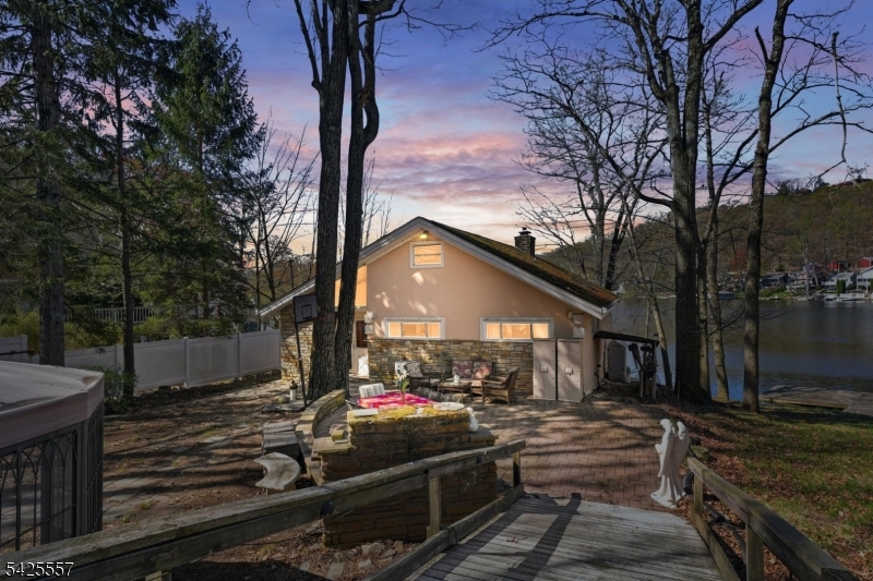 6 Oneida Avenue Hopatcong, NJ 07843 - Photo 2 of 42