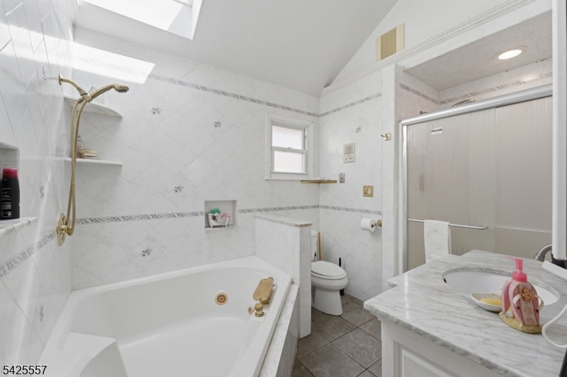 6 Oneida Avenue Hopatcong, NJ 07843 - Photo 23 of 42