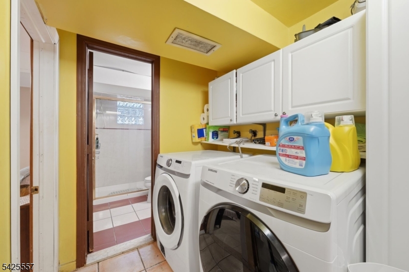 6 Oneida Avenue Hopatcong, NJ 07843 - Photo 34 of 42