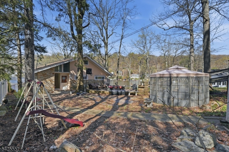 6 Oneida Avenue Hopatcong, NJ 07843 - Photo 5 of 42