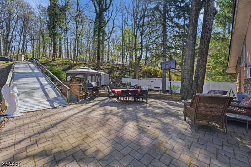 6 Oneida Avenue Hopatcong, NJ 07843 - Photo 6 of 42