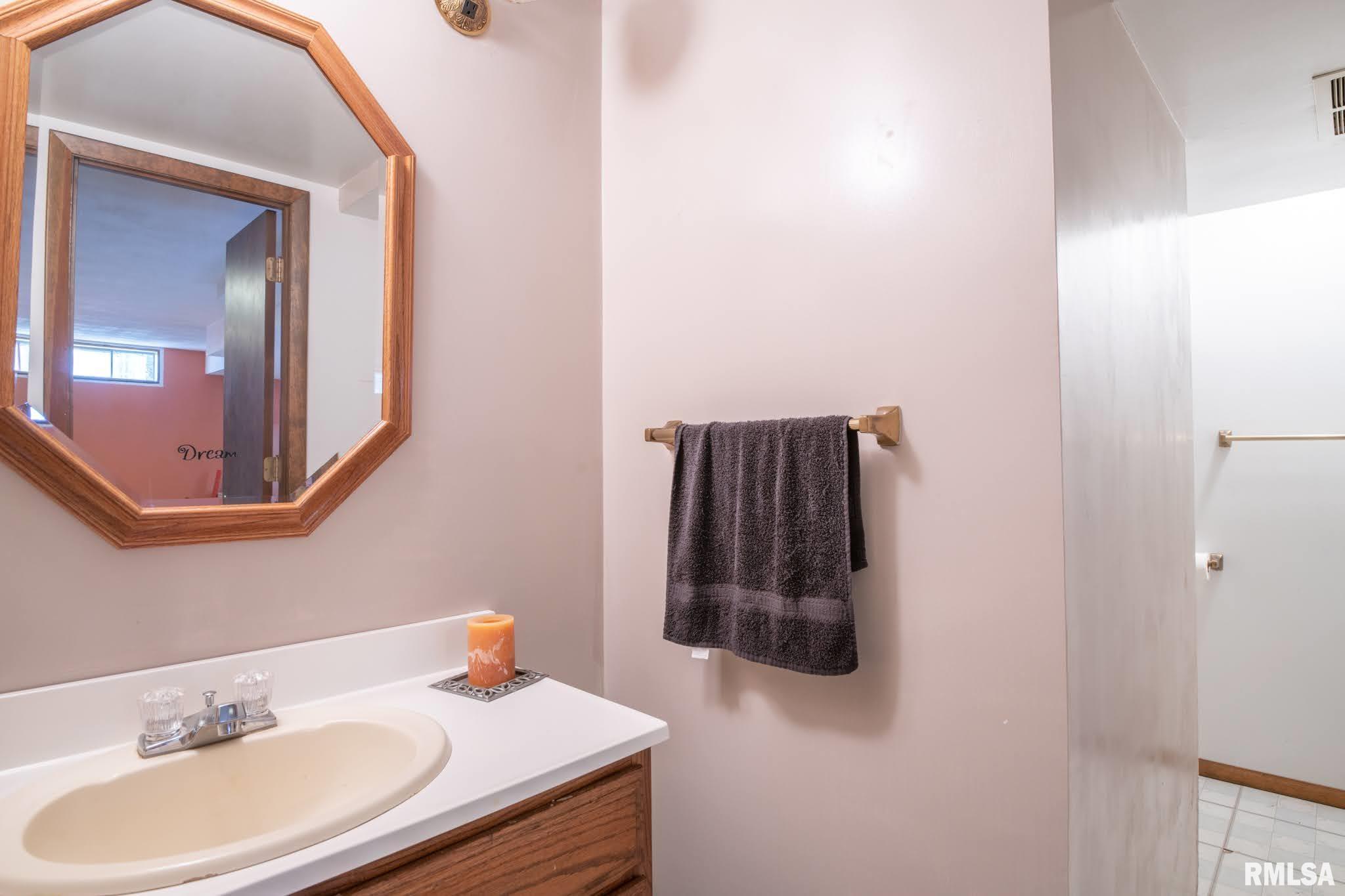 4904 West Chippewa Road Peoria, IL 61607 - Photo 33 of 50 Gallery Image 33