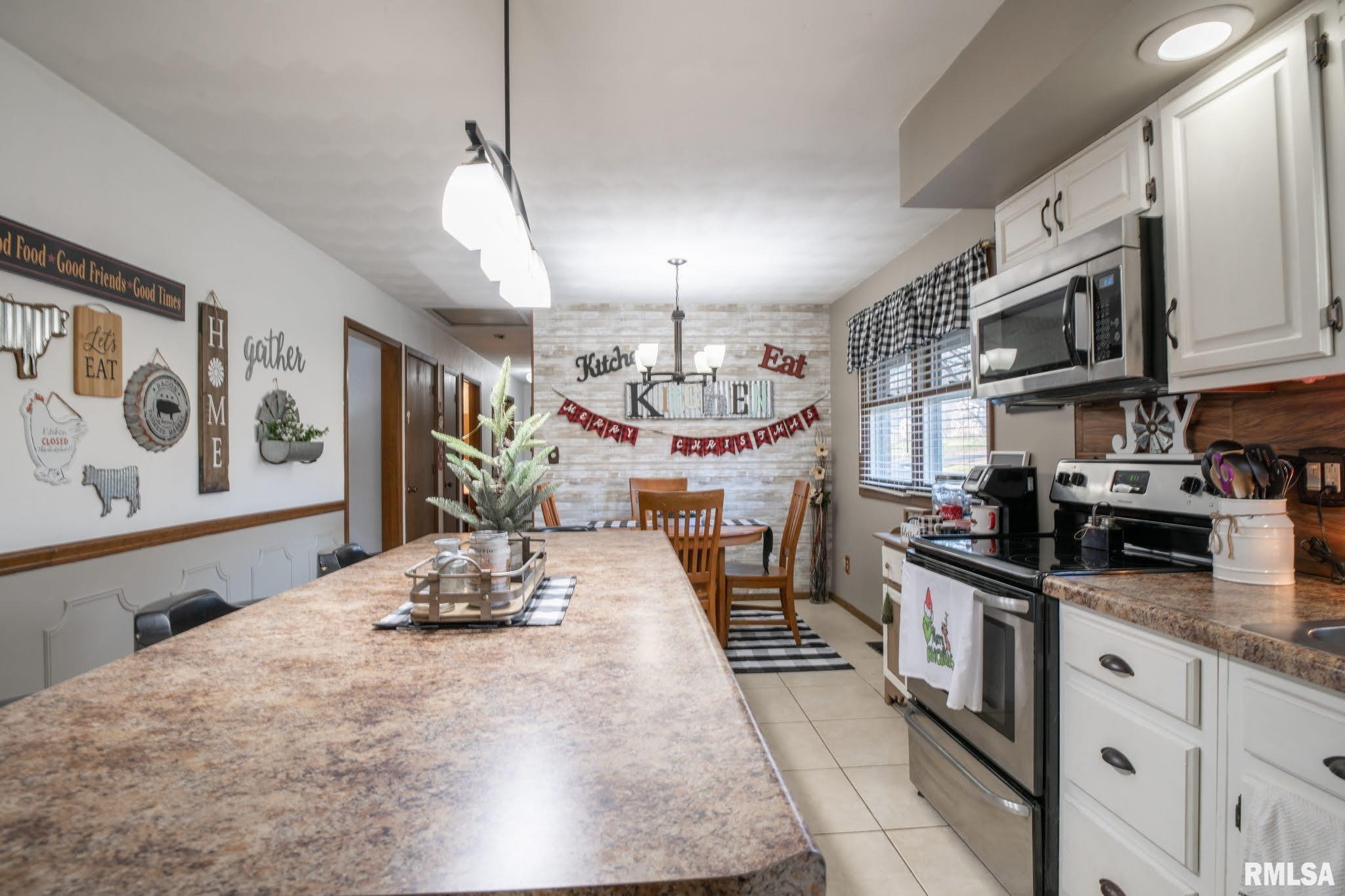 4904 West Chippewa Road Peoria, IL 61607 - Photo 5 of 50 Gallery Image 5